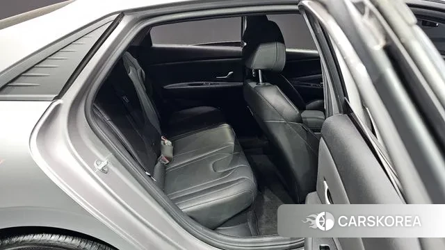 Hyundai Avante Hybrid (CN7) 2021 Серебристо-серый из Кореи, фото 2