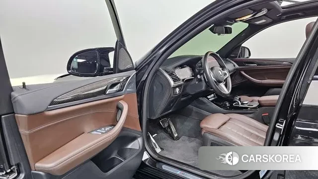 BMW X3 (G01) 2022 Черный из Кореи, фото 2