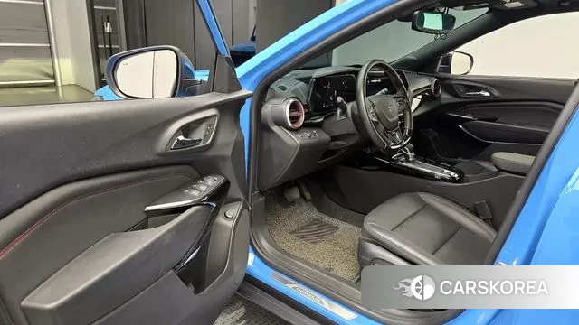 Chevrolet (GM Daewoo) Trax Crossover 2023 Синий из Кореи, фото 2