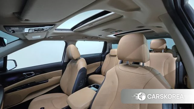 Kia Carnival 4th generation 2023 Белый из Кореи, фото 2