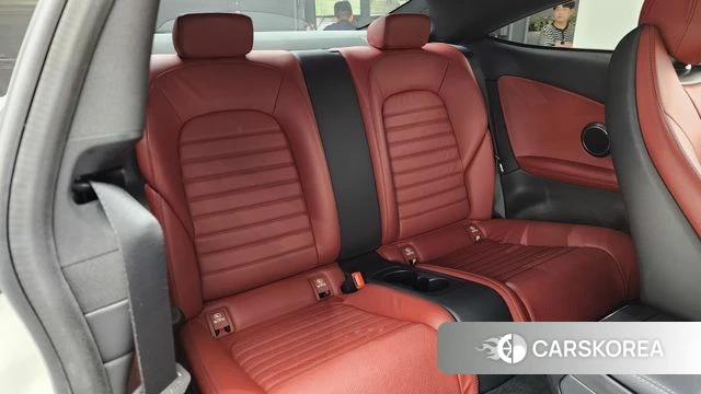 Mercedes-Benz C-Class W205 2018 Белый из Кореи, фото 2