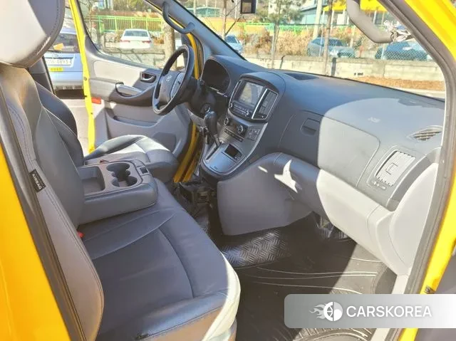 Hyundai The New Grand Starex 2019 Желтый из Кореи, фото 2