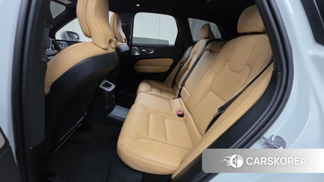 Volvo XC60 second Generation 2025 Белый из Кореи, фото 2