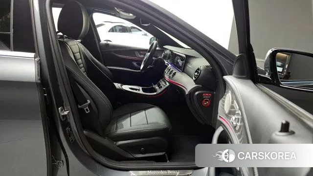 Mercedes-Benz E-Class W213 2021 Серый из Кореи, фото 2