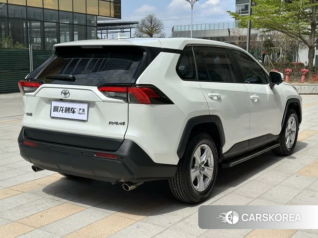 Toyota RAV4 Rongfang 2021 Белый из Китая, фото 2