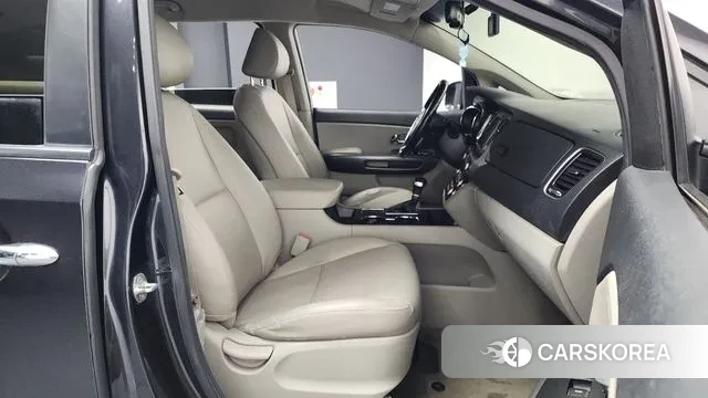 Kia The New Carnival 2018 Серый из Кореи, фото 2