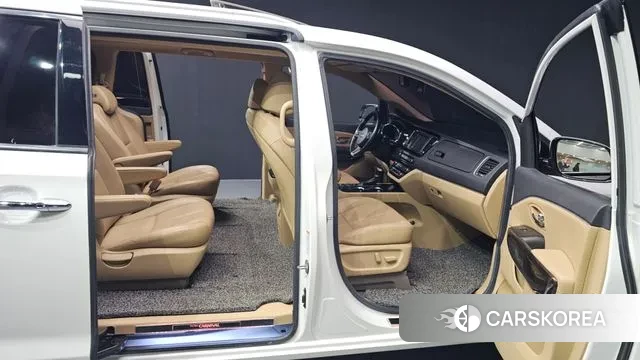 Kia The New Carnival 2018 Белый из Кореи, фото 2