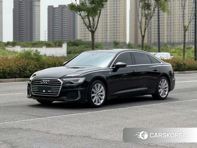 Audi A6L 2021 Черный из Китая, фото 2