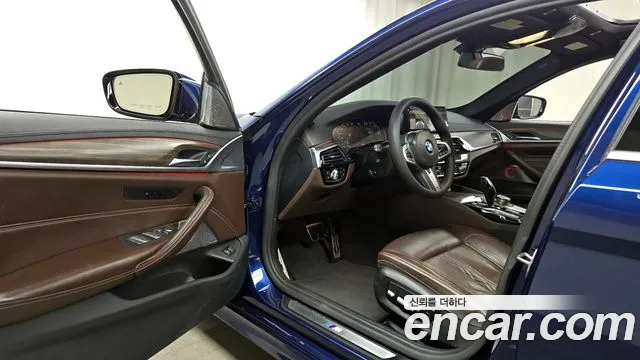 BMW 5 Series (G30) id 2854971 из Кореи 2