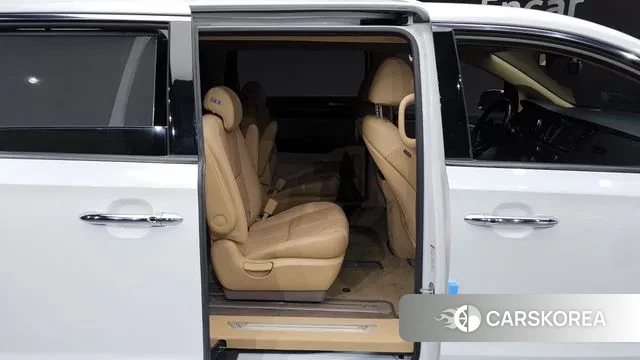 Kia The New Carnival 2018 Белый из Кореи, фото 2