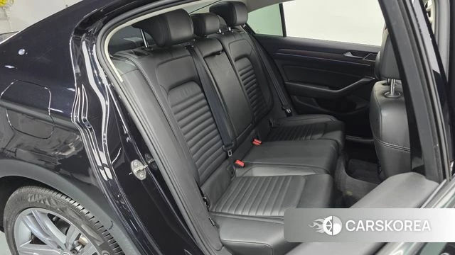 Volkswagen Passat GT (B8) 2018 Черный из Кореи, фото 2