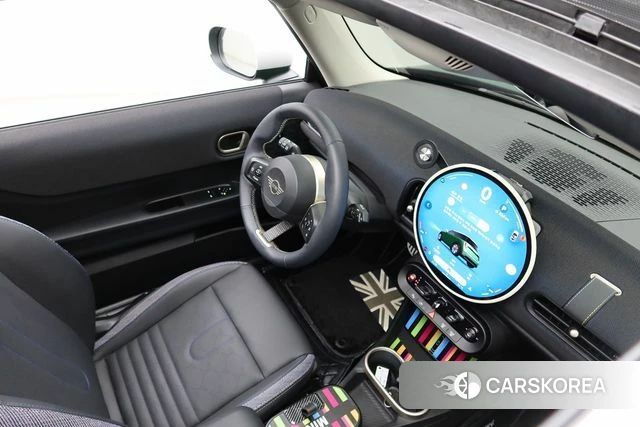 Mini Cooper C 4th generation 2024 Темно-зеленый из Кореи, фото 2