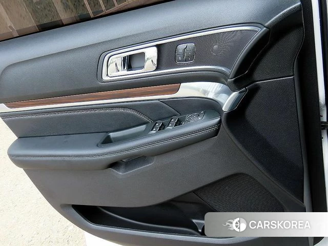 Ford Explorer 2019 Белый из Кореи, фото 2