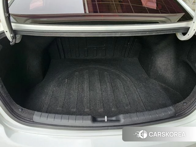 Hyundai The New Avante AD 2019 Белый из Кореи, фото 2