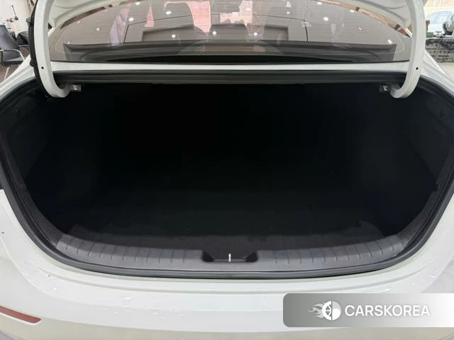 Kia K3 2023 Белый из Китая, фото 2