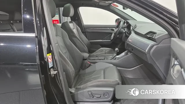 Audi Q3 (F3) 2020 Черный из Кореи, фото 2