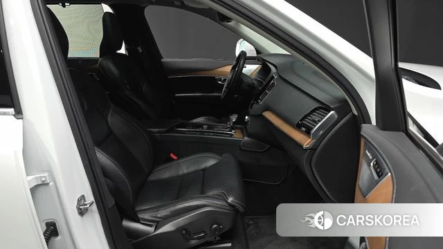 Volvo XC90 second Generation 2019 Белый из Кореи, фото 2