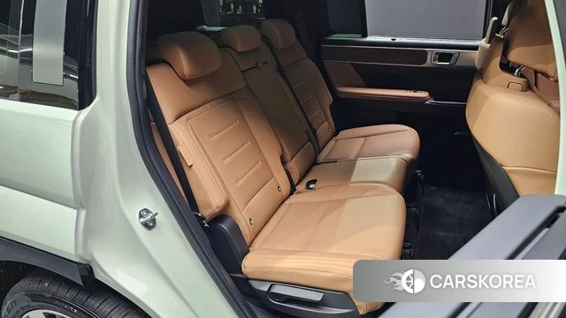 Hyundai Santa Fe (MX5) 2024 Светло-серебряный цвет из Кореи, фото 2