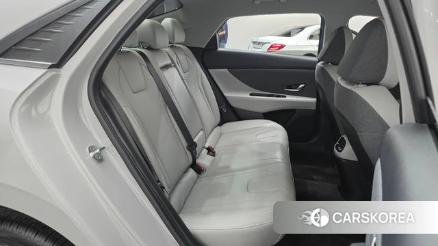 Hyundai Avante (CN7) 2020 Серебристо-серый из Кореи, фото 2
