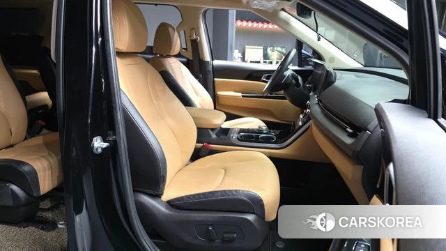 Kia Carnival 4th generation 2022 Черный из Кореи, фото 2