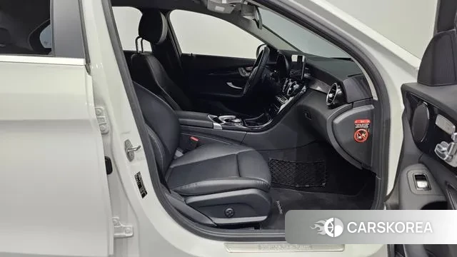 Mercedes-Benz C-Class W205 2019 Белый из Кореи, фото 2