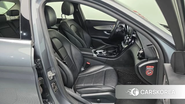 Mercedes-Benz C-Class W205 2018 Серый из Кореи, фото 2