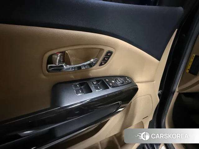 Kia The New Carnival 2018 Черный из Кореи, фото 2