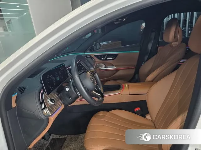 Mercedes-Benz E-Class W214 2024 Белый из Кореи, фото 2