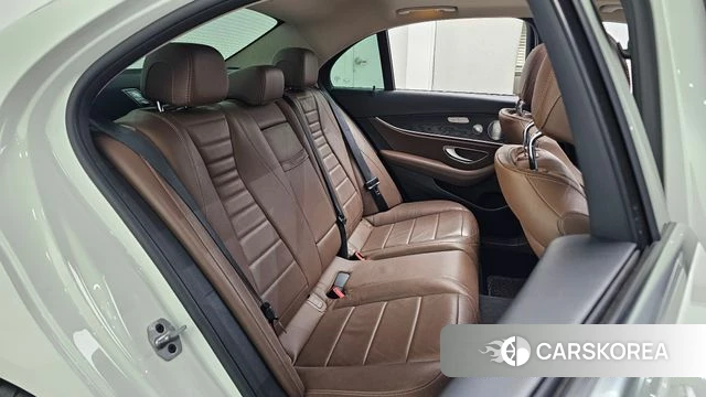 Mercedes-Benz E-Class W213 2019 Белый из Кореи, фото 2