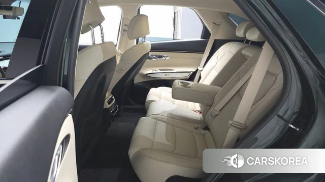 Genesis GV70 2021 Темно-зеленый из Кореи, фото 2
