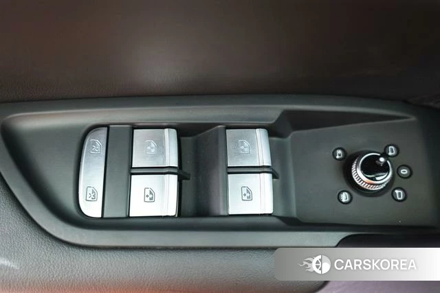 Audi Q5L 2026 Черный из Китая, фото 2