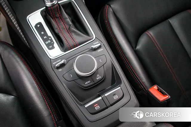Audi Q2L 2023 Синий из Китая, фото 2