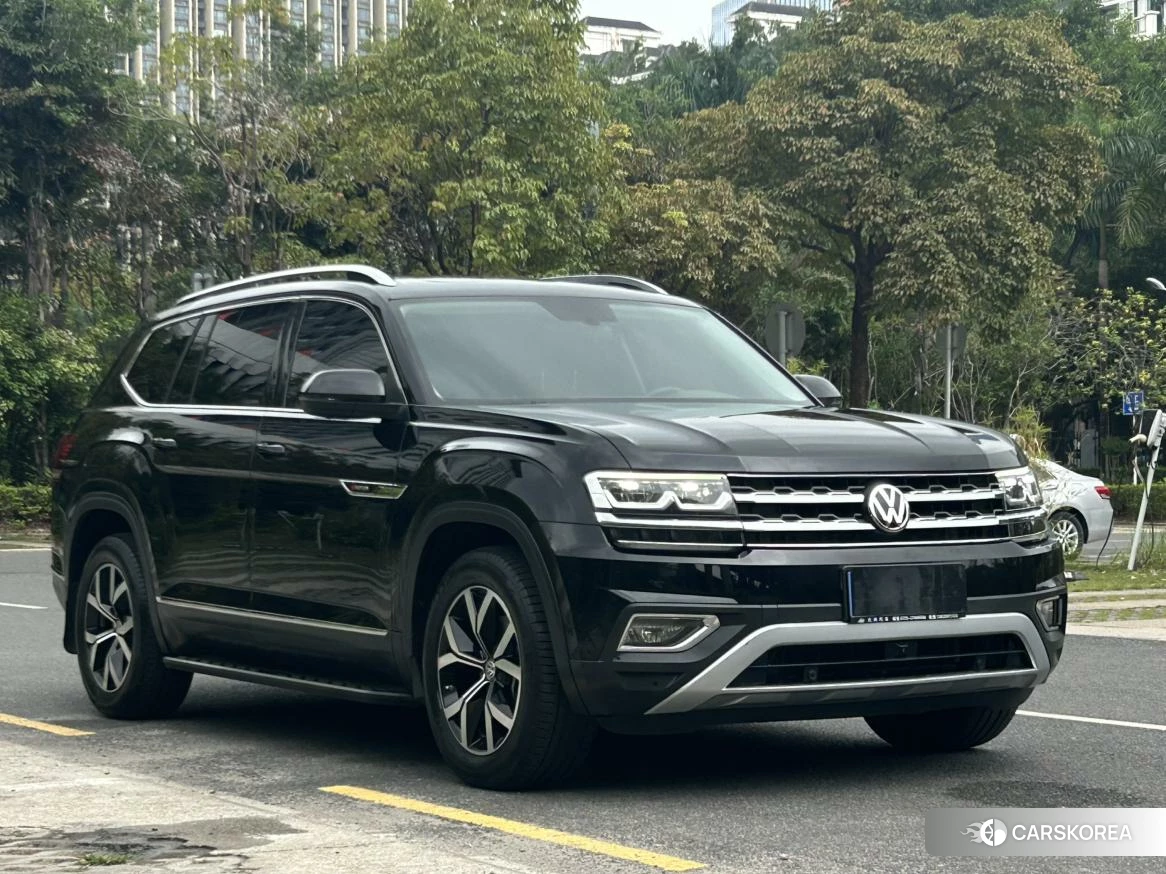 Volkswagen Tourang 2019 Черный из Китая, фото 2