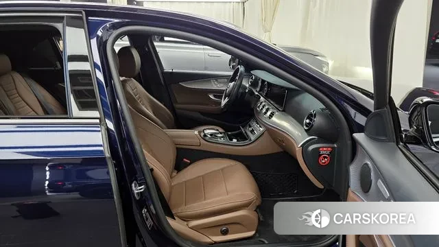 Mercedes-Benz E-Class W213 2020 Синий из Кореи, фото 2