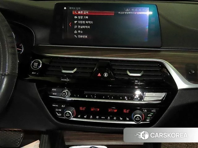 BMW 5 Series (G30) 2018 Черный из Кореи, фото 2