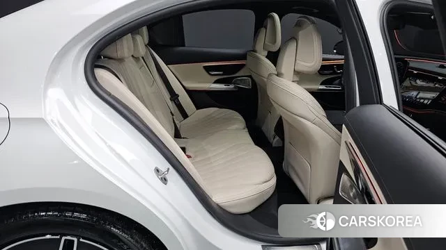 Mercedes-Benz E-Class W214 2024 Белый из Кореи, фото 2