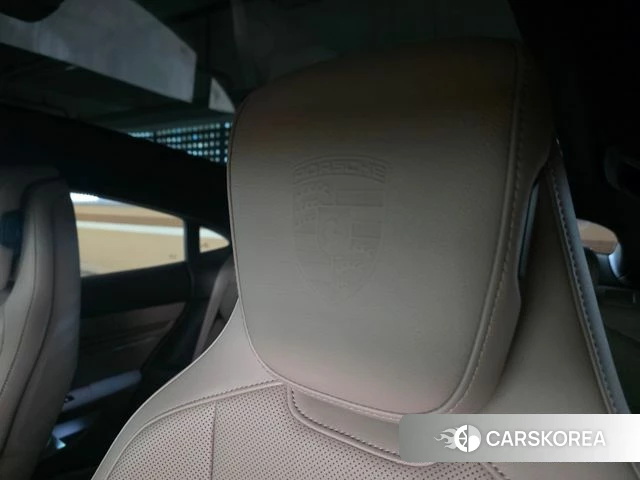 Porsche Taycan 2022 Серебряный из Кореи, фото 2