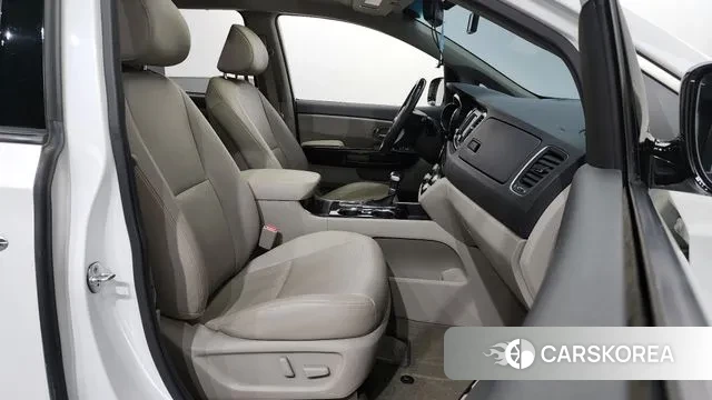 Kia The New Carnival 2018 Белый из Кореи, фото 2