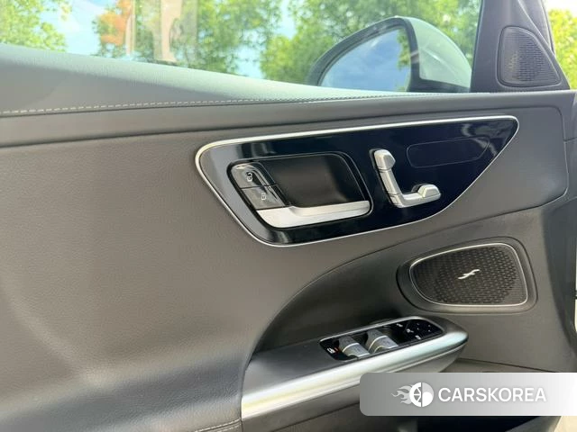 Mercedes-Benz Class C 2022 Белый из Китая, фото 2