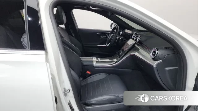 Mercedes-Benz C-Class W206 2023 Белый из Кореи, фото 2