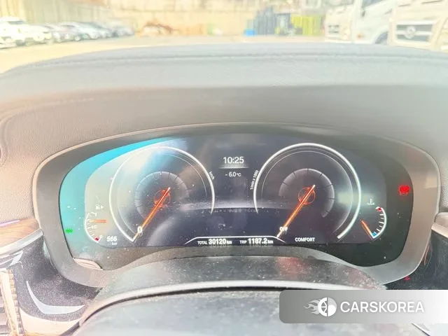 BMW 5 Series (G30) 2019 Черный из Кореи, фото 2