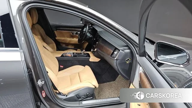 Volvo S90 2021 Серый из Кореи, фото 2
