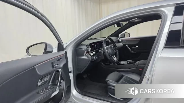 Mercedes-Benz A-Class W177 2021 Серебряный из Кореи, фото 2