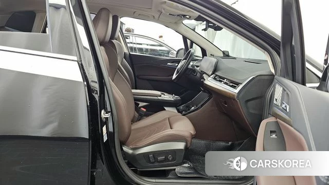 BMW 2 Series Active Tourer (U06) 2023 Черный из Кореи, фото 2