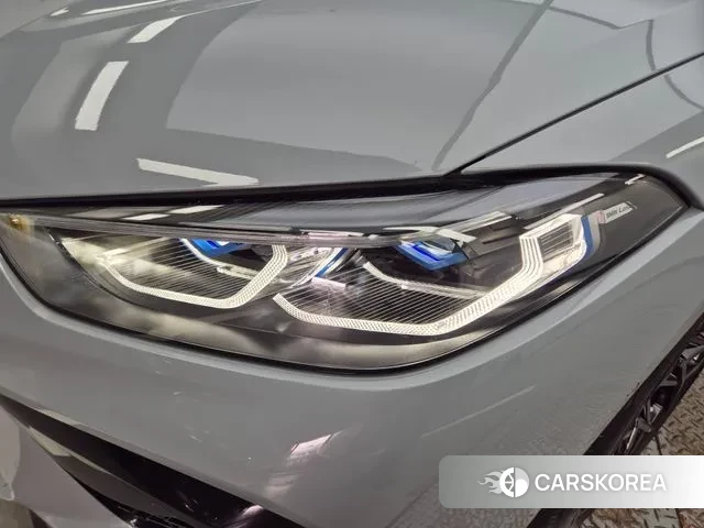 BMW M8 (G15) 2024 Серебристо-серый из Кореи, фото 2