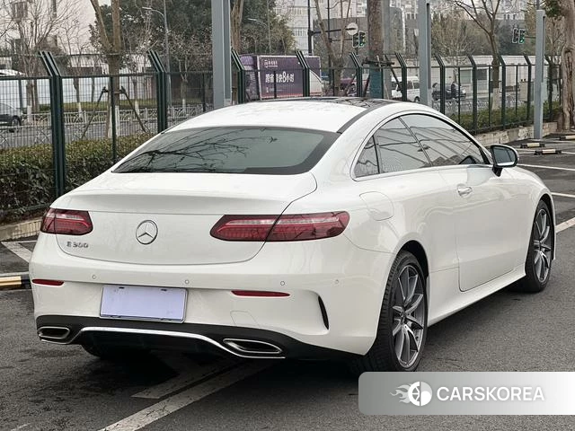 Mercedes-Benz E-class (imported) 2021 Белый из Китая, фото 2