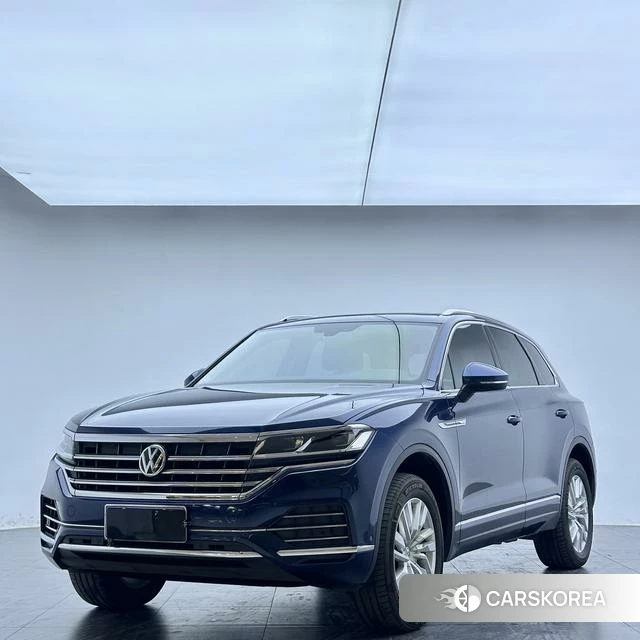 Volkswagen Touareg 2020 Синий из Китая, фото 2