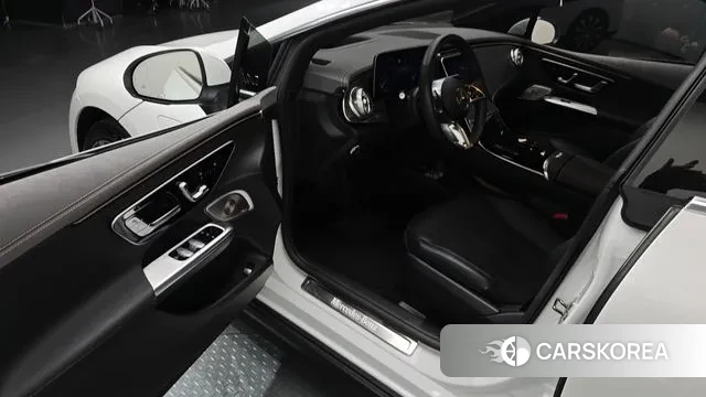 Mercedes-Benz EQE V295 2022 Белый из Кореи, фото 2