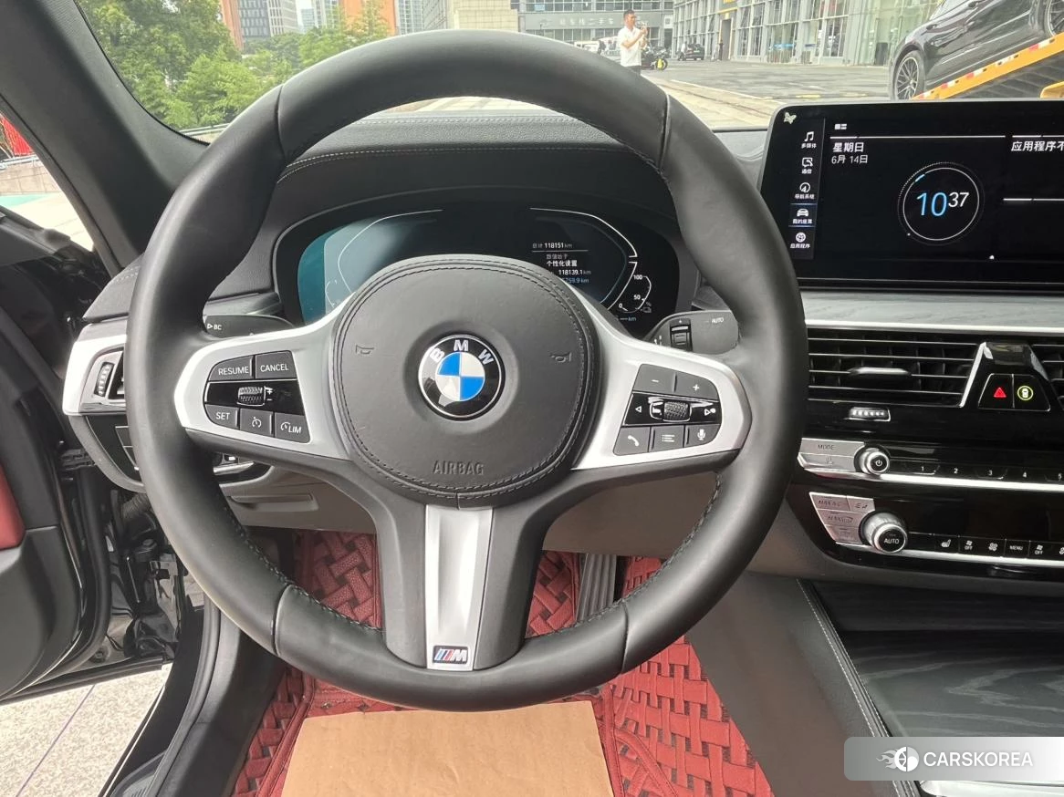 BMW 5 series PHEV 2020 Черный из Китая, фото 2