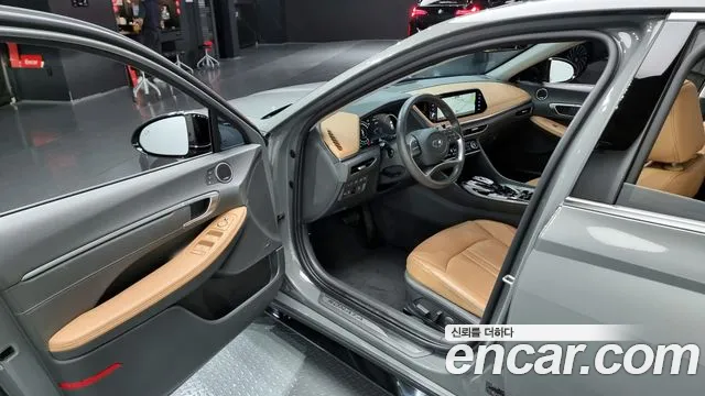 Hyundai Sonata Hybrid (DN8) 2022 Серебристо-серый из Кореи, фото 2